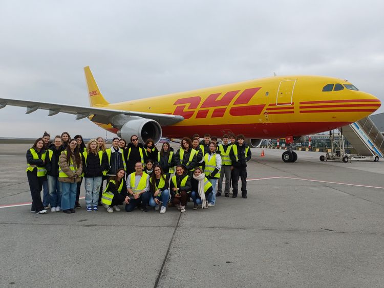 Kulisszák mögött a reptéren