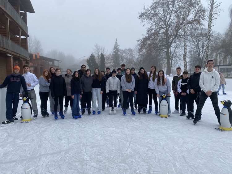 Téli sportélmények a korcsolyapályán