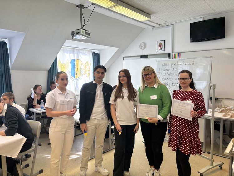 „Szakmák nyelvén verseny/A nyelvek hídján a szakmák világában”